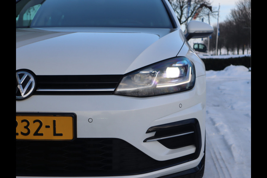 Volkswagen Golf 1.5 TSI Highline R-Line // Dealeronderhouden