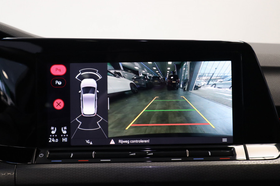 Volkswagen Golf 2.0 TSI GTI ACC Panoramadak Leder Memory seat Harman&kardon