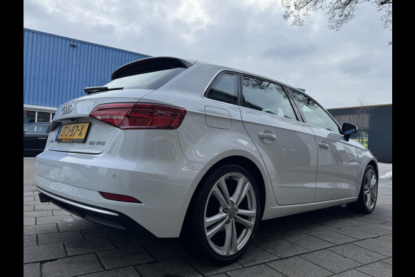 Audi A3 Sportback 30 TFSI Sport S Line Edition - Navigatie I Airco I Sport interieur & Velgen I PDC I Dealer onderhouden