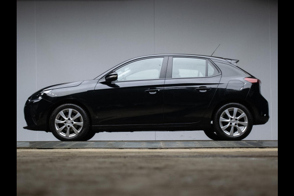 Opel Corsa 1.2 Edition Sport (APPLE CARPLAY,NAVI,STUURVERWARMING,CRUISE,PDC,BLACK EDITION,SPORTSTOELEN,LM VELGEN,NETTE STAAT)