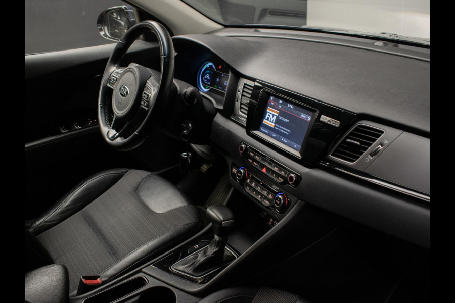 Kia Niro 1.6 GDi Hybrid DynamicLine Sport (NAVI,CAMERA,CRUISE,LANE ASSIST,LEDER,LED,SPORTSTOELEN,LM VELGEN,NETTE STAAT)