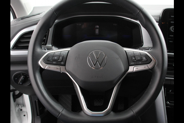 Volkswagen T-Roc 1.5 TSI 150pk DSG Life | Navigatie | Apple Carplay/Android Auto | Adaptive Cruise Control | Trekhaak | Parkeersensoren | Stoelverwarming | Ledverlichting | Getinte ramen | Climate Control |