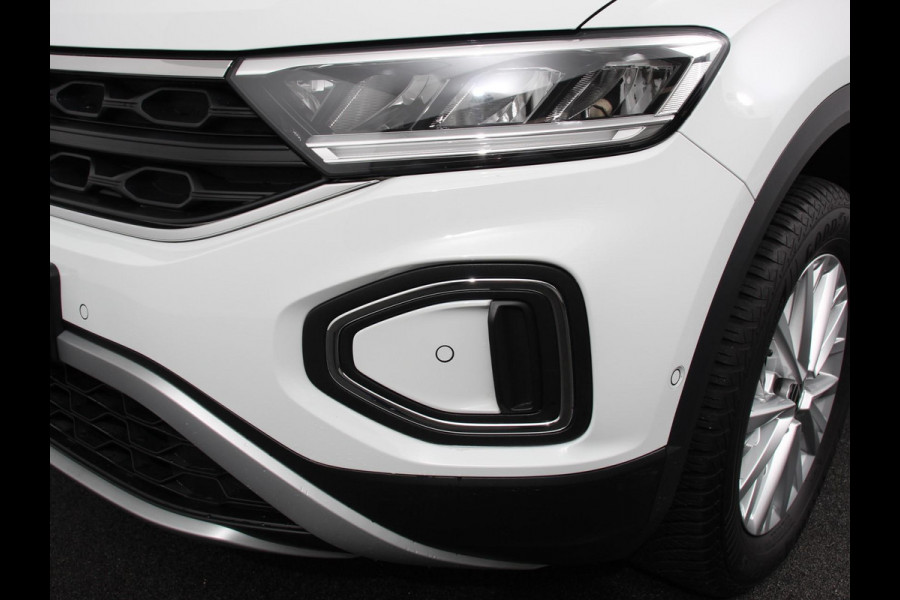 Volkswagen T-Roc 1.5 TSI 150pk DSG Life | Navigatie | Apple Carplay/Android Auto | Adaptive Cruise Control | Trekhaak | Parkeersensoren | Stoelverwarming | Ledverlichting | Getinte ramen | Climate Control |