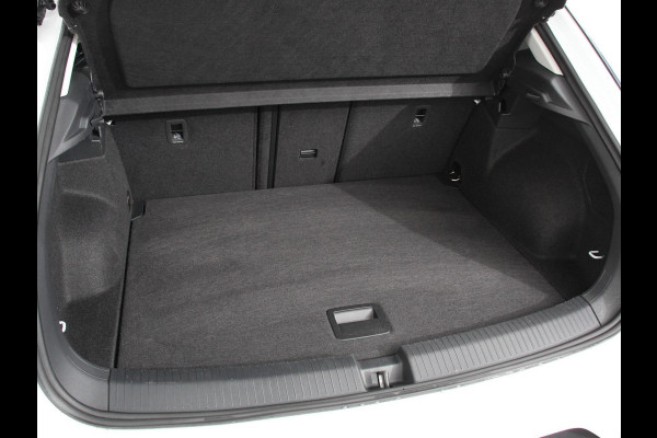 Volkswagen T-Roc 1.5 TSI 150pk DSG Life | Navigatie | Apple Carplay/Android Auto | Adaptive Cruise Control | Trekhaak | Parkeersensoren | Stoelverwarming | Ledverlichting | Getinte ramen | Climate Control |