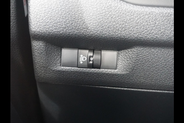 Opel Vivaro Electric L3 75 kWh | tot 8 jaar garantie | navigatie incl. Apple Carplay | airco | parkeersensoren | e-Call pakket | 3-zitplaatsen | rijklaarprijs