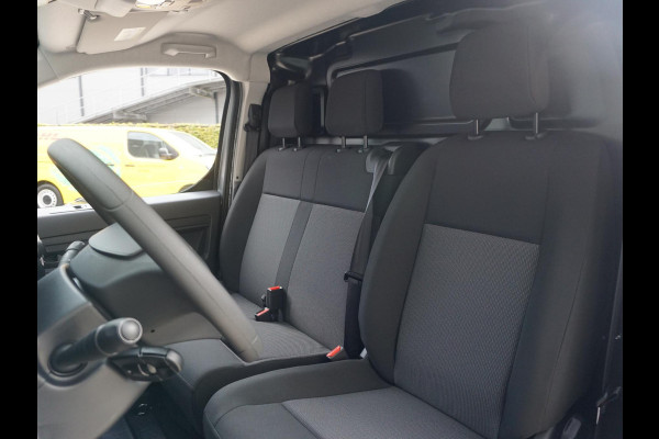 Opel Vivaro Electric L3 75 kWh | tot 8 jaar garantie | navigatie incl. Apple Carplay | airco | parkeersensoren | e-Call pakket | 3-zitplaatsen | rijklaarprijs