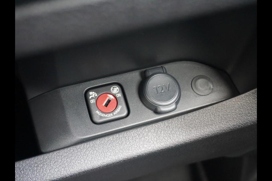 Opel Vivaro Electric L3 75 kWh | tot 8 jaar garantie | navigatie incl. Apple Carplay | airco | parkeersensoren | e-Call pakket | 3-zitplaatsen | rijklaarprijs