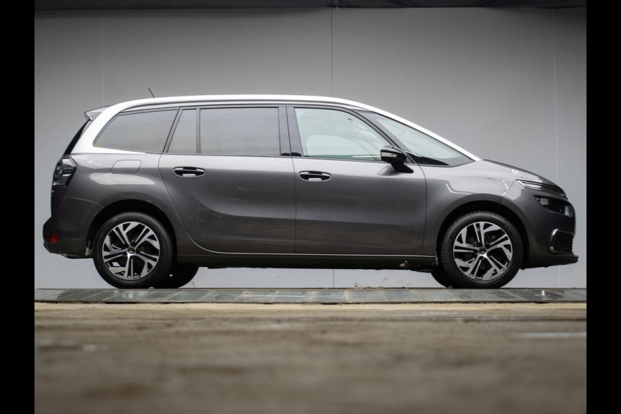 Citroën C4 Grand SpaceTourer 1.2 PureTech Shine 7p. Sport (APPLE CARPLAY,NAVI,CAMERA,360 VIEW,LEDER,GETINT,CLIMATE,SPORTSTOELEN)