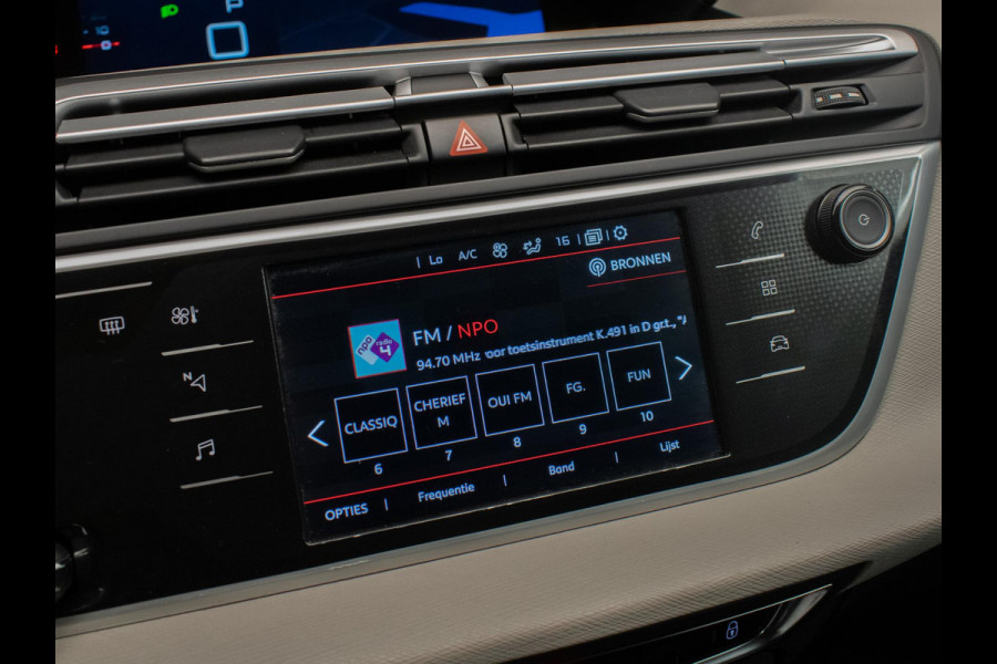 Citroën C4 Grand SpaceTourer 1.2 PureTech Shine 7p. Sport (APPLE CARPLAY,NAVI,CAMERA,360 VIEW,LEDER,GETINT,CLIMATE,SPORTSTOELEN)