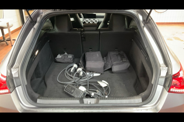 Mercedes-Benz CLA-Klasse Shooting Brake 250 e AMG Magno! Pano HUD 19inch Night El-zetel Camera