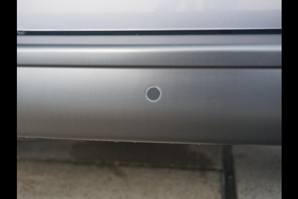 Opel Vivaro Electric L3 75 kWh | tot 8 jaar garantie | navigatie incl. Apple Carplay | airco | parkeersensoren | e-Call pakket | 3-zitplaatsen | rijklaarprijs