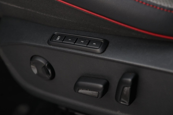 Volkswagen Golf 2.0 TSI GTI Clubsport / PANO / HK / MEMORY / KEYLESS / HUD / IQ / ACC