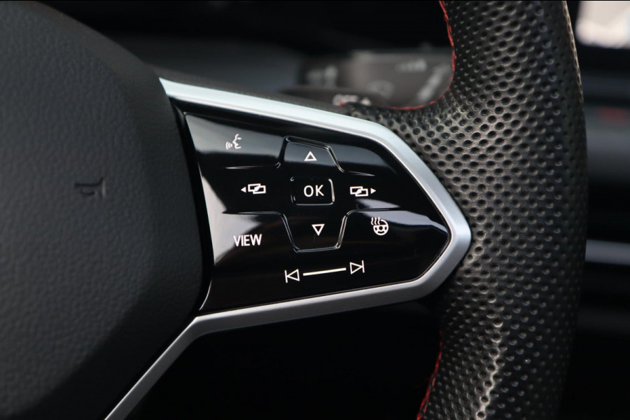 Volkswagen Golf 2.0 TSI GTI Clubsport / PANO / HK / MEMORY / KEYLESS / HUD / IQ / ACC