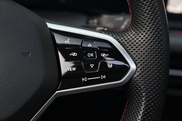 Volkswagen Golf 2.0 TSI GTI Clubsport / PANO / HK / MEMORY / KEYLESS / HUD / IQ / ACC