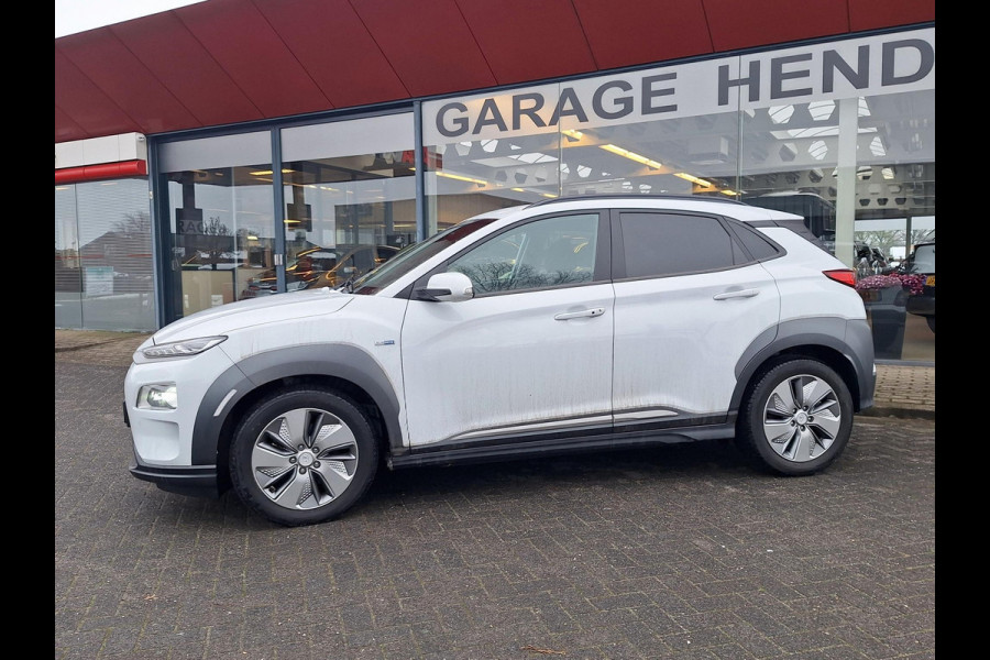 Hyundai Kona EV Fashion 64 kWh | SOH: nnb | LED | Adaptive CC | Blindspot | Stoelverwarming | Camera |