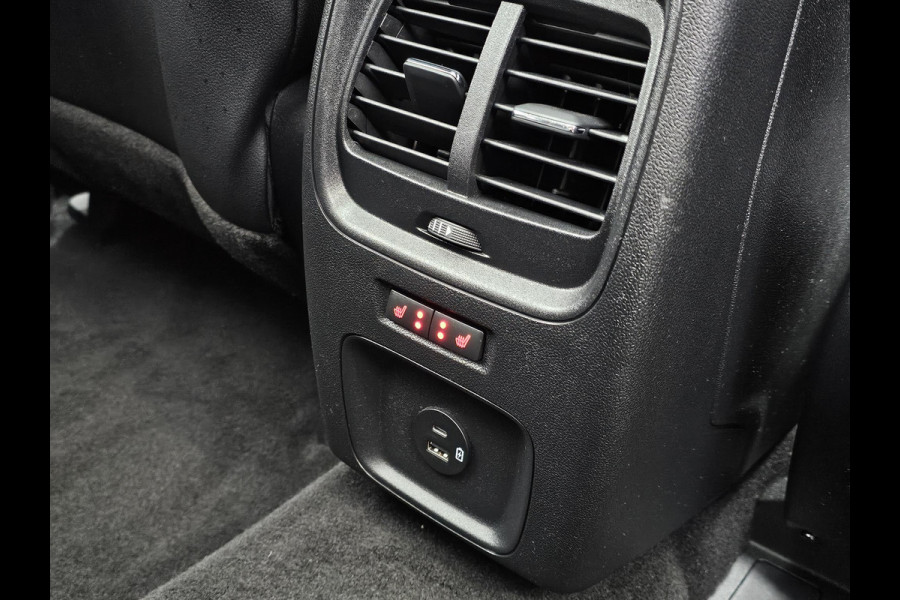 Ford Kuga 2.5 PHEV Titanium X | Panoramadak | Adaptive cruise control | Winter Pack | Achteruitrijcamera | Dubbele wielset