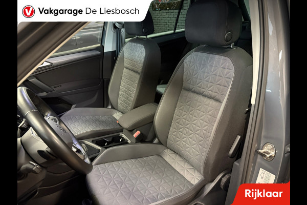 Volkswagen Tiguan 1.4 TSI eHybrid comfort Business+/navi/camera/apple carplay/boeken