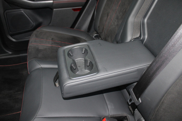 Ford Kuga 2.5 PHEV ST-Line X | Panoramadak | Trekhaak | BLIS | B&O | Full Options