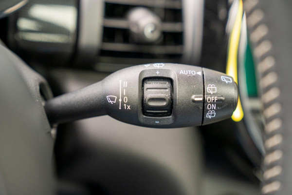 MINI Mini Electric Yours 33 kWh|Prijs rijklaar incl 12 mnd garantie|HUD Harman Kardon Leder Camera