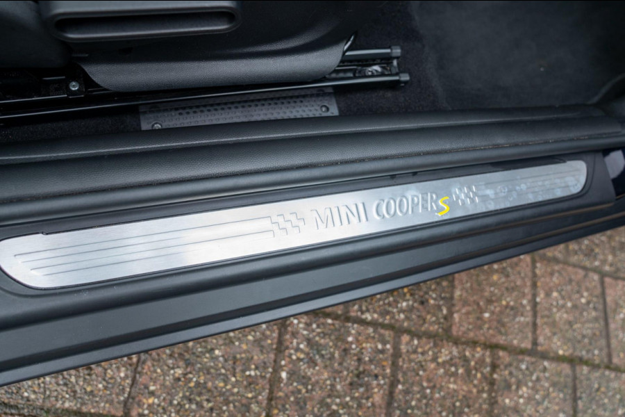 MINI Mini Electric Yours 33 kWh|Prijs rijklaar incl 12 mnd garantie|HUD Harman Kardon Leder Camera