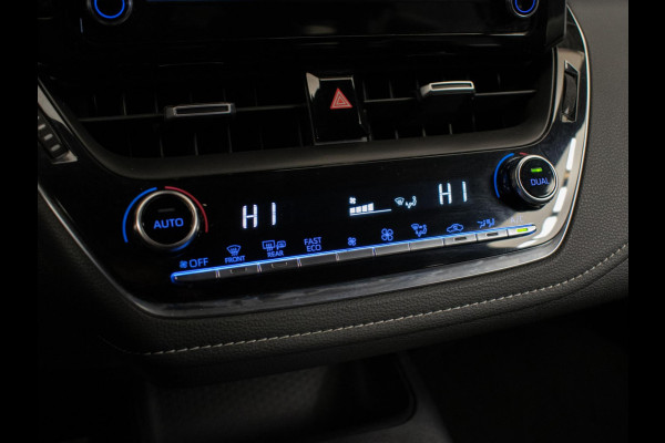 Toyota Corolla Touring Sports 1.8 Hybrid Active Sport (NAVI,CLIMATE,ADAPTIVE CRUISE,CAMERA,PDC,SPORTSTOELEN,LM VELGEN,NETTE STAAT)