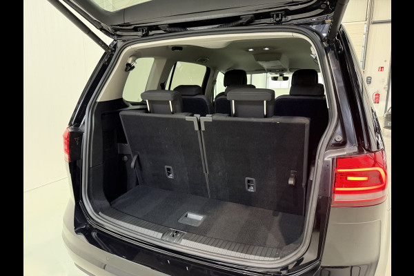 Volkswagen Touran 7p 1.5 TSI 150pk DSG Highline | ACC | Full Led