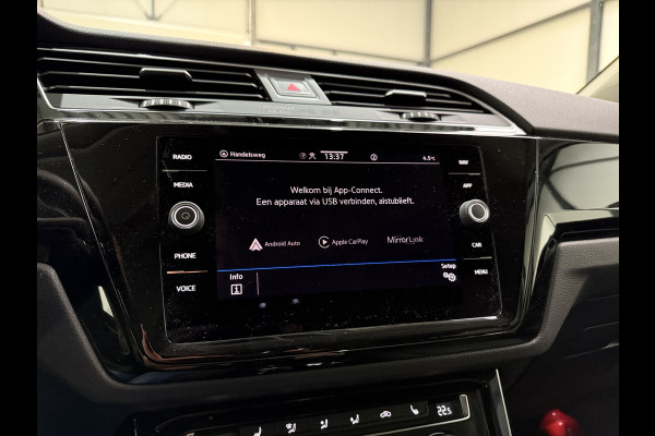 Volkswagen Touran 7p 1.5 TSI 150pk DSG Highline | ACC | Full Led