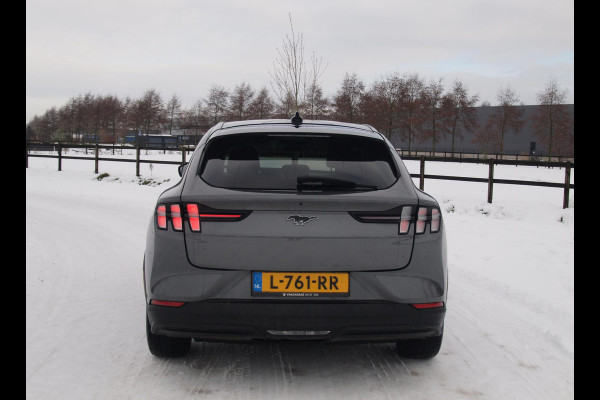 Ford Mustang Mach-E Extended RWD 98 kWh | Panoramadak | 360 Camera | Trekhaak | B&O | NL-Auto |