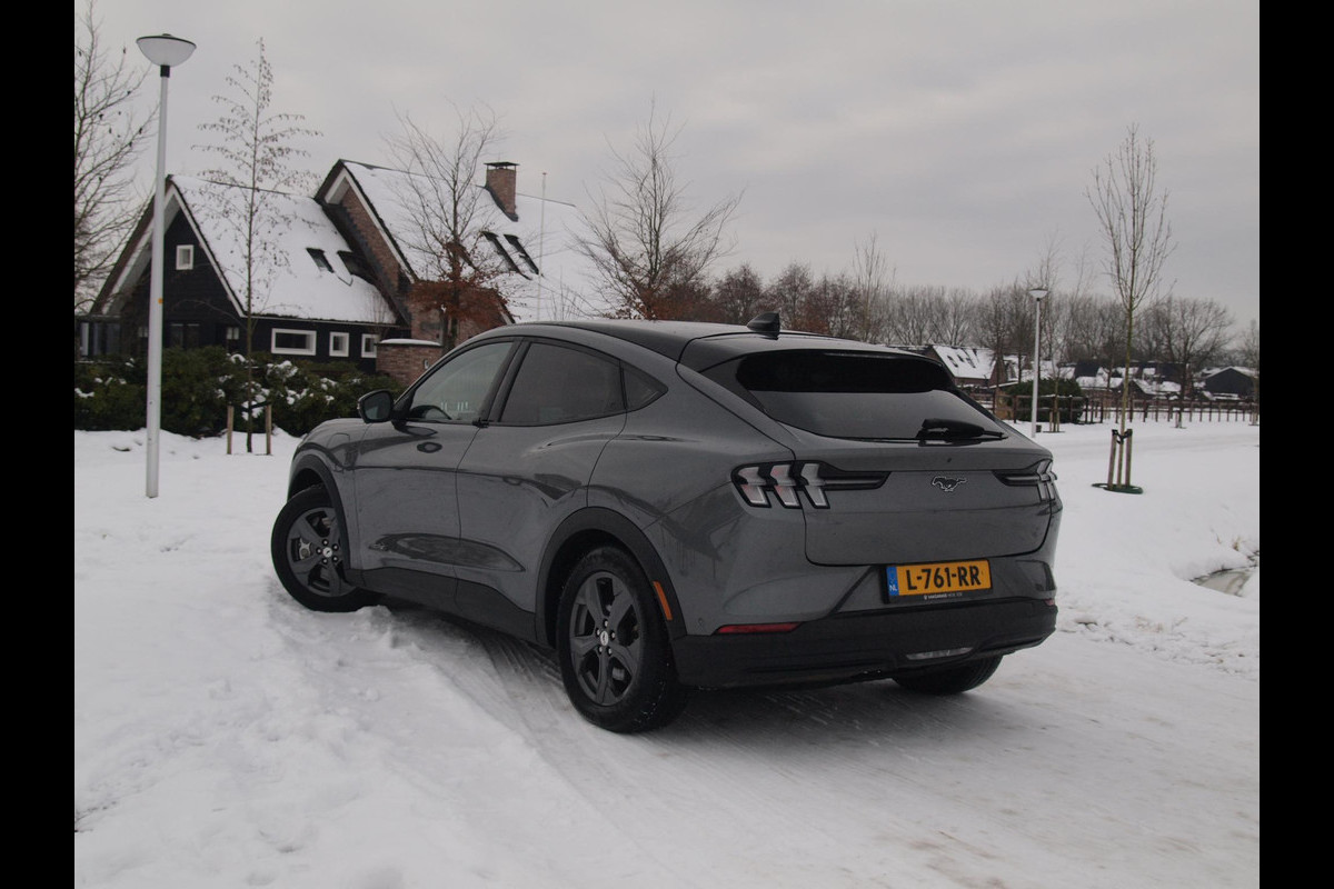 Ford Mustang Mach-E Extended RWD 98 kWh | Panoramadak | 360 Camera | Trekhaak | B&O | NL-Auto |