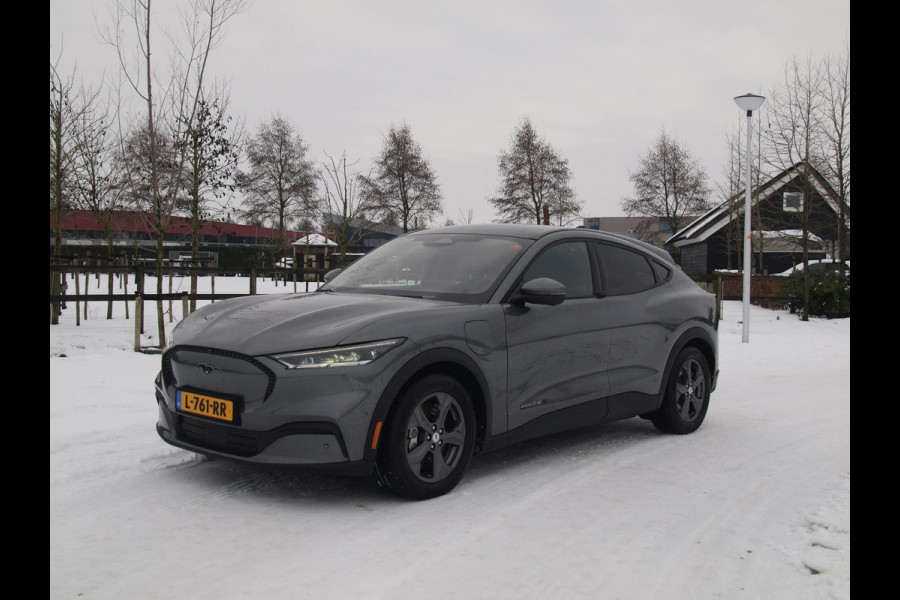 Ford Mustang Mach-E Extended RWD 98 kWh | Panoramadak | 360 Camera | Trekhaak | B&O | NL-Auto |