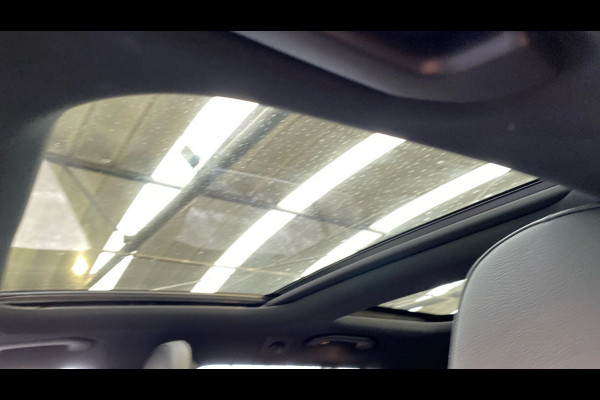 Mercedes-Benz C-Klasse Estate 300 e AMG Magno! Pano Distr Trekh HUD 360 Memory Night