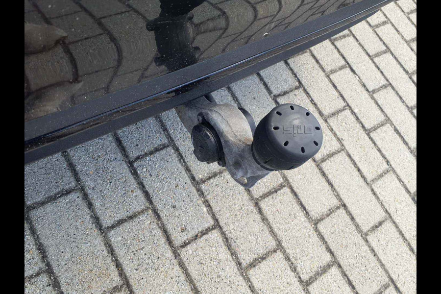 Mercedes-Benz C-Klasse Estate 300 e AMG Magno! Pano Distr Trekh HUD 360 Memory Night