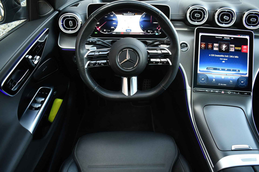 Mercedes-Benz C-Klasse Estate 300 e AMG Magno! Pano Distr Trekh HUD 360 Memory Night