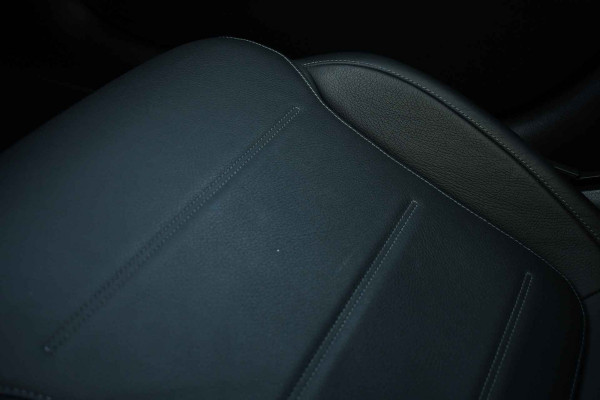 Mercedes-Benz C-Klasse Estate 300 e AMG Magno! Pano Distr Trekh HUD 360 Memory Night