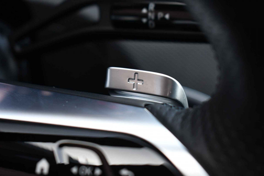 Mercedes-Benz C-Klasse Estate 300 e AMG Magno! Pano Distr Trekh HUD 360 Memory Night