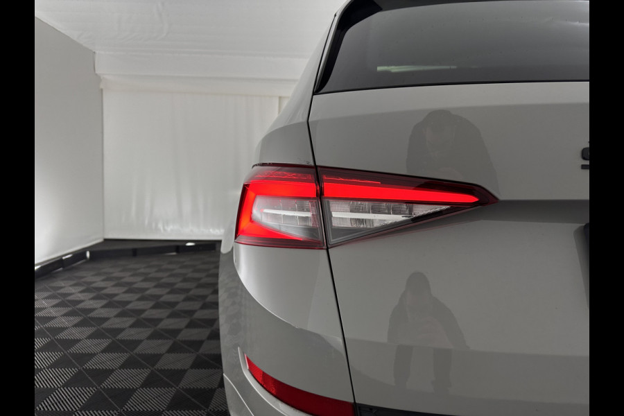 Škoda Kodiaq 1.5 TSI Sportline Business (INCL-BTW) Aut. *PANO | LEATHER-MICROFIBRE | FULL-LED | MEMORY-PACK | DIGI-COCKPIT | NAVI-FULLMAP | CAMERA | DAB+ | AMBIENT-LIGHT | KEYLESS | DAB+ | CARPLAY | PRIVACY-GLASS | 20"ALU*