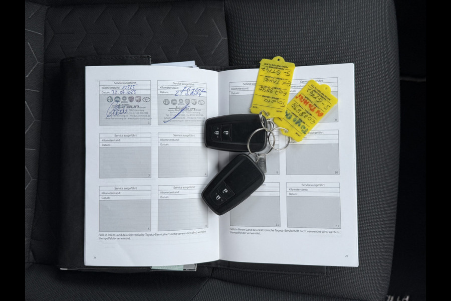 Toyota Corolla Touring Sports 2.0 Hybrid Team D | CarPlay | ACC | Camera | LED | DAB+ | 17 inch