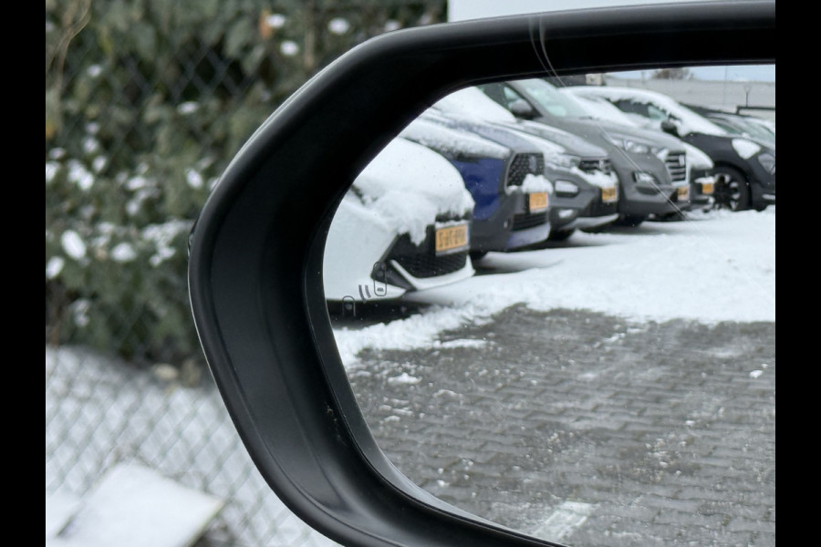 Toyota Corolla Touring Sports 2.0 Hybrid Team D | CarPlay | ACC | Camera | LED | DAB+ | 17 inch