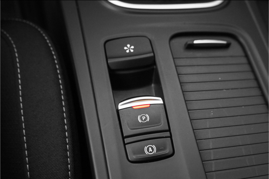 Renault Mégane Estate 1.6 E-Tech Plug-In Hybrid 160 Business Camera Navi