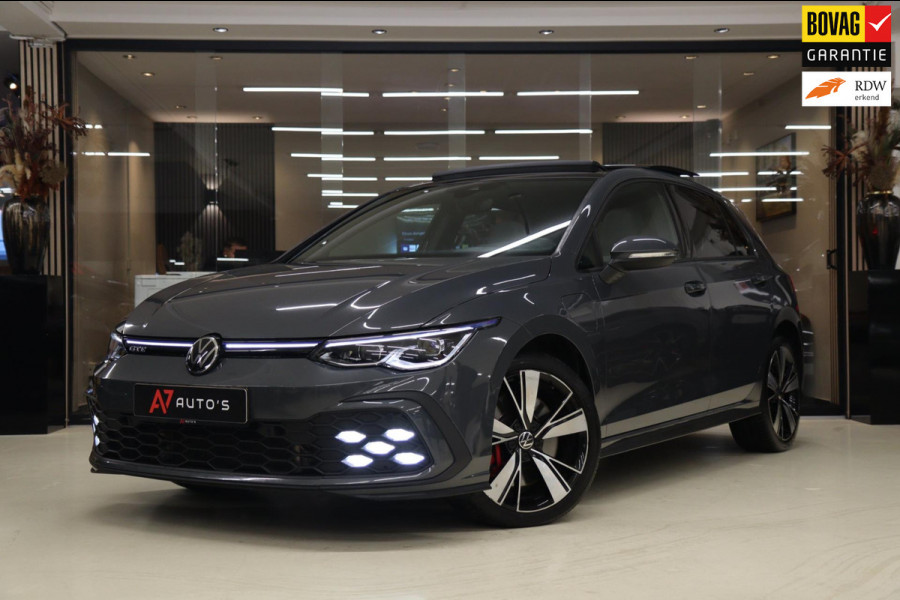Volkswagen Golf 1.4 eHybrid GTE / PANO/HUD/IQLIGHT/MEM/CARPLAY/VOL