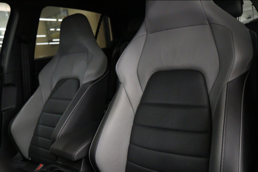 Volkswagen Golf 1.4 eHybrid GTE / PANO/HUD/IQLIGHT/MEM/CARPLAY/VOL