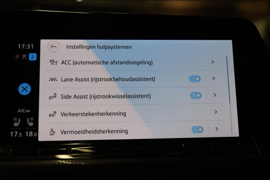 Volkswagen Golf 1.4 eHybrid GTE / PANO/HUD/IQLIGHT/MEM/CARPLAY/VOL