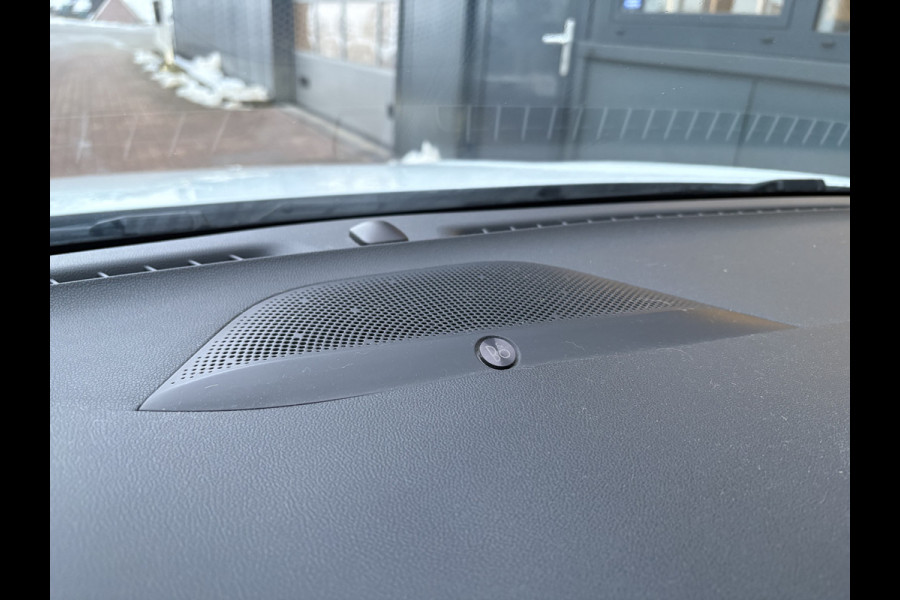 Ford FOCUS Wagon 1.0 EcoB.Hybrid 155pk Active X Business KEYLESS/B&OAUDIO/NAVI/CARPLAY/PDC/18INCH