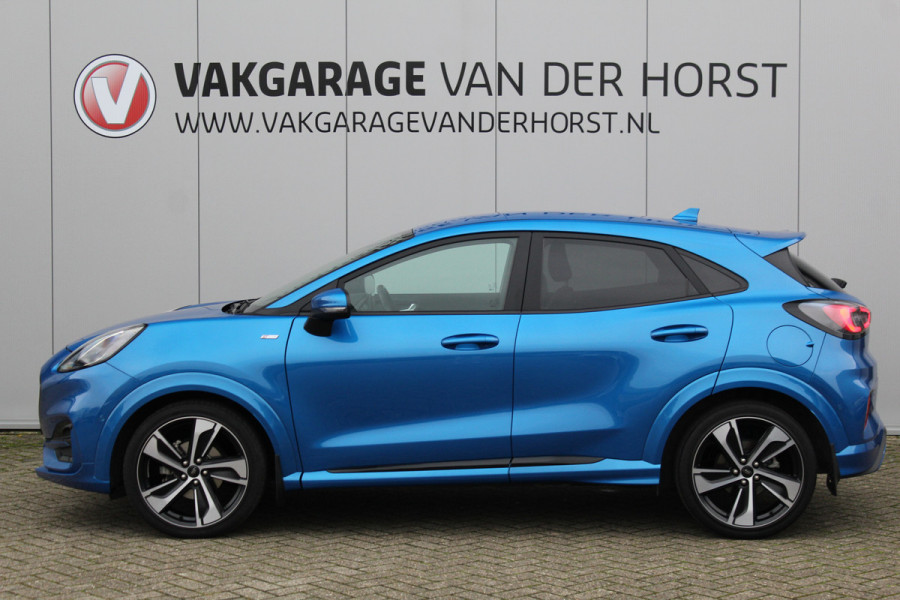 Ford Puma 1.0-155pk EcoBoost Hybrid ST-Line X. Erg mooi, nette, luxe en sportieve Ford Puma ! Autm. airco, stoel-, stuur- en voorraamverw., camera, elektr. achterkl., trekhaak+afneemb. kogel, B&O soundsyst., lane- en side assist, adapt. cruise cntrl, LED verl. etc.