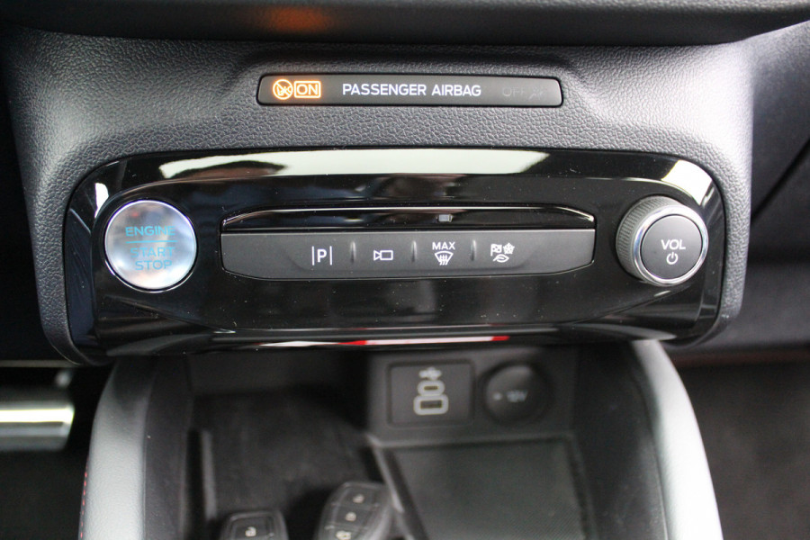 Ford Kuga 2.5-243pk PHEV ST-Line X. Trekgewicht 2.100kg. Nieuw Model ! Van €. 54.937,- voor €. 43.735,- Trekgewicht van 2.100kg ! Elektr. panodak., elektr. trekhaak, stoel-, stuur- en voorraamverw., 360gr. Camera, HUD, AppleCarplay/Androidauto, Elektr. verstelb. comfortstoelen, LED verl.