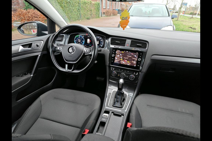 Volkswagen e-Golf E-DITION NL-AUTO | DIGI DASH | NAVI | CAMERA