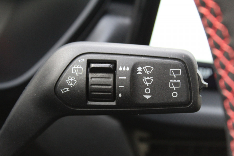 Ford Kuga 2.5-243pk PHEV ST-Line X. Nieuwste model ! Van €. 54.937,- voor €. 43.735,- ! Trekgewicht 2.100kg ! Elektr. panoramadak, Elektr. inklapb. trekhaak, stoel-, stuur- en voorraamverw., lane- en side assist, 360gr. camera, HUD, Apple/Android, Elektr. verstelb. stoelen, LED verl. etc etc