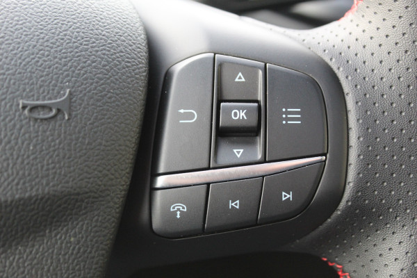 Ford Kuga 2.5-243pk PHEV ST-Line X. Nieuwste model ! Van €. 54.937,- voor €. 43.735,- ! Trekgewicht 2.100kg ! Elektr. panoramadak, Elektr. inklapb. trekhaak, stoel-, stuur- en voorraamverw., lane- en side assist, 360gr. camera, HUD, Apple/Android, Elektr. verstelb. stoelen, LED verl. etc etc