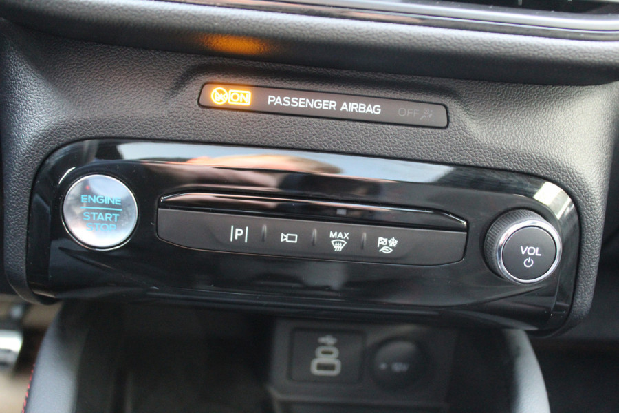 Ford Kuga 2.5-243pk PHEV ST-Line X. Nieuwste model ! Van €. 54.937,- voor €. 43.735,- ! Trekgewicht 2.100kg ! Elektr. panoramadak, Elektr. inklapb. trekhaak, stoel-, stuur- en voorraamverw., lane- en side assist, 360gr. camera, HUD, Apple/Android, Elektr. verstelb. stoelen, LED verl. etc etc