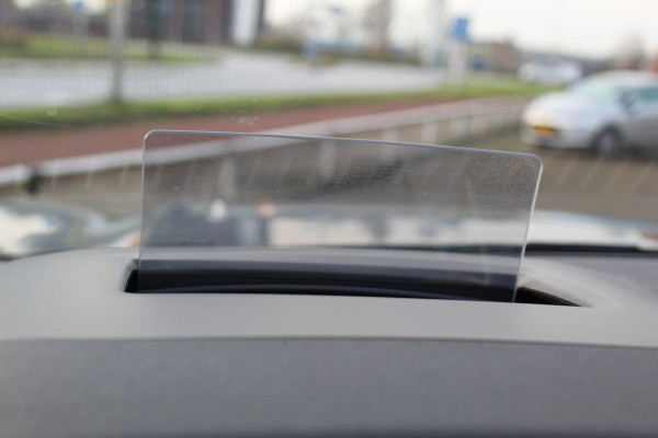 Ford Kuga 2.5-243pk PHEV ST-Line X. Nieuwste model ! Van €. 54.937,- voor €. 43.735,- ! Trekgewicht 2.100kg ! Elektr. panoramadak, Elektr. inklapb. trekhaak, stoel-, stuur- en voorraamverw., lane- en side assist, 360gr. camera, HUD, Apple/Android, Elektr. verstelb. stoelen, LED verl. etc etc